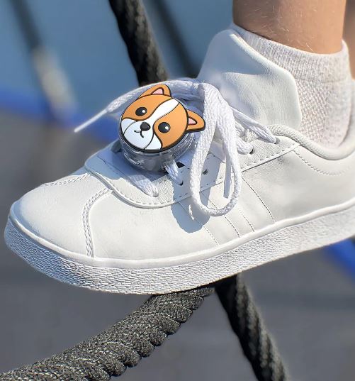 4 étuis de localisation essentiels pour chaussures avec AirTag pour surveiller les enfants et les personnes âgées