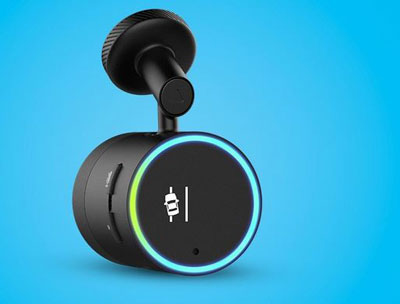 Utiliser Amazon Alexa dans votre voiture : 3 accessoires pratiques