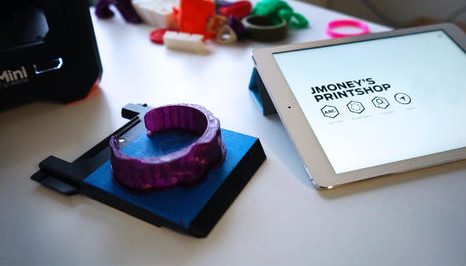 Publicité iPhone 5s sur la parentalité, MakerBot PrintShop