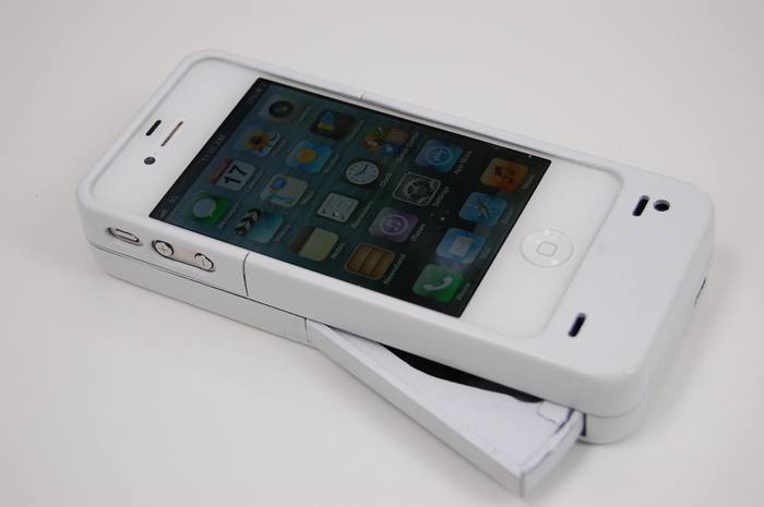 Chargez votre iPhone 5s avec votre main chargeur iPhone