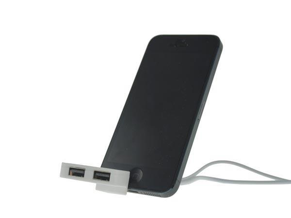 Concentrateur USB 3 ports avec câble Lightning et support pour iPhone 5