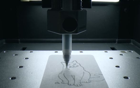 Machine CNC de bureau connectée Genmitsu Cubiko via application