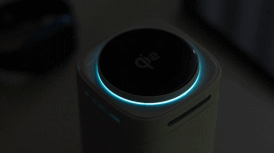 Support de charge sans fil rotatif automatique VitaLink pour iPhone et Apple Watch