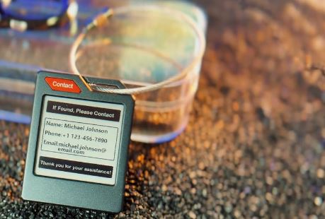 Trouver mon traceur intelligente Apple avec écran E-ink
