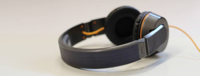 Casque solaire OnBeat, partagez la batterie de votre iPhone avec les autres