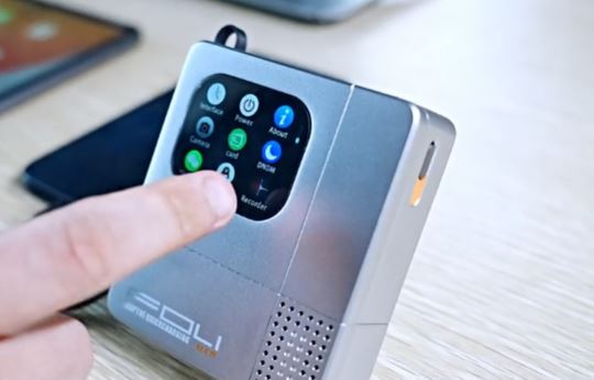 Chargeur portable FOLI Touchscreen 15000mAh avec enregistreur vocal
