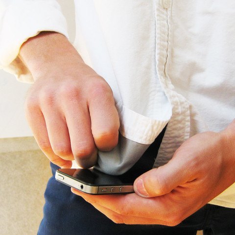 Réveil iHome iDL45 avec Docking pour iPad, Chemise avec Lingette de Nettoyage Intégrée