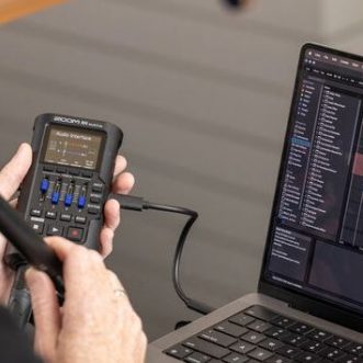 Enregistreur et interface audio Zoom R4 MultiTrak 32 bits en virgule flottante pour smartphones