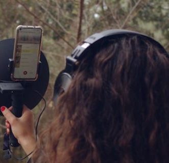Microphone parabolique BirdMic pour smartphone, idéal pour l&rsquo;identification précise des oiseaux