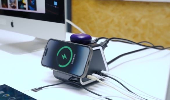 Chargeur de bureau YOMI 9-en-1 GaN pour iPhone, Apple Watch, AirPods