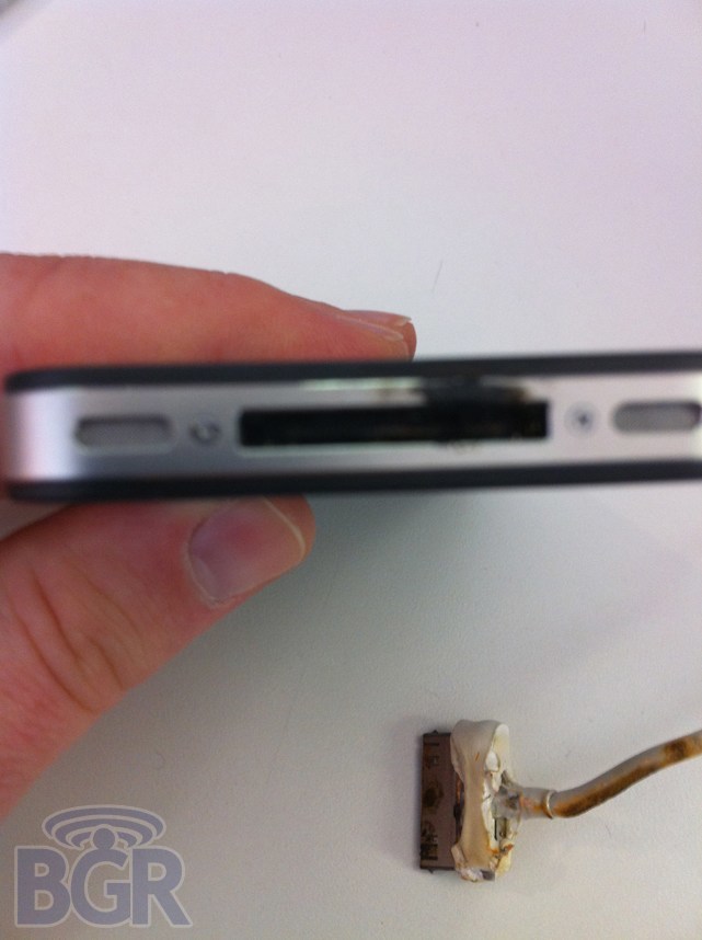 Un port USB défectueux de l’iPhone 4 provoque un incendie ?