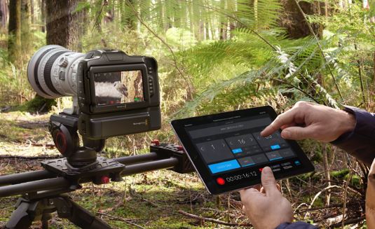Appareil photo cinéma Blackmagic Pocket Cinema 6K G2 avec commande via iPad
