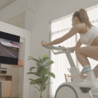 Vélo d’exercice intégré intelligent du Metaverse avec jeux