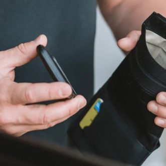 Lancement du portefeuille Faraday OffGrid Switch pour téléphones mobiles