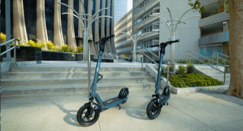 Trottinette à pneus épais connectée Gyroor X3 avec application