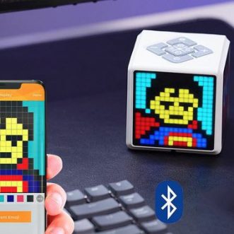 Horloge et minuteur flip en pixel-art connectés via Bluetooth 5.0 avec l’application Pixeltime