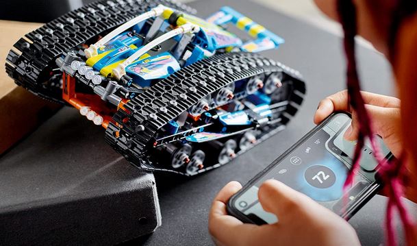 Véhicule de transformation contrôlé par application LEGO Technic