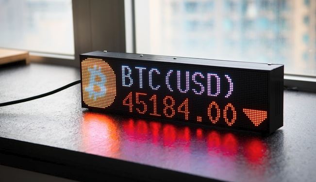 Tableau de bord LED Fintic pour actions, actualités, cryptomonnaies